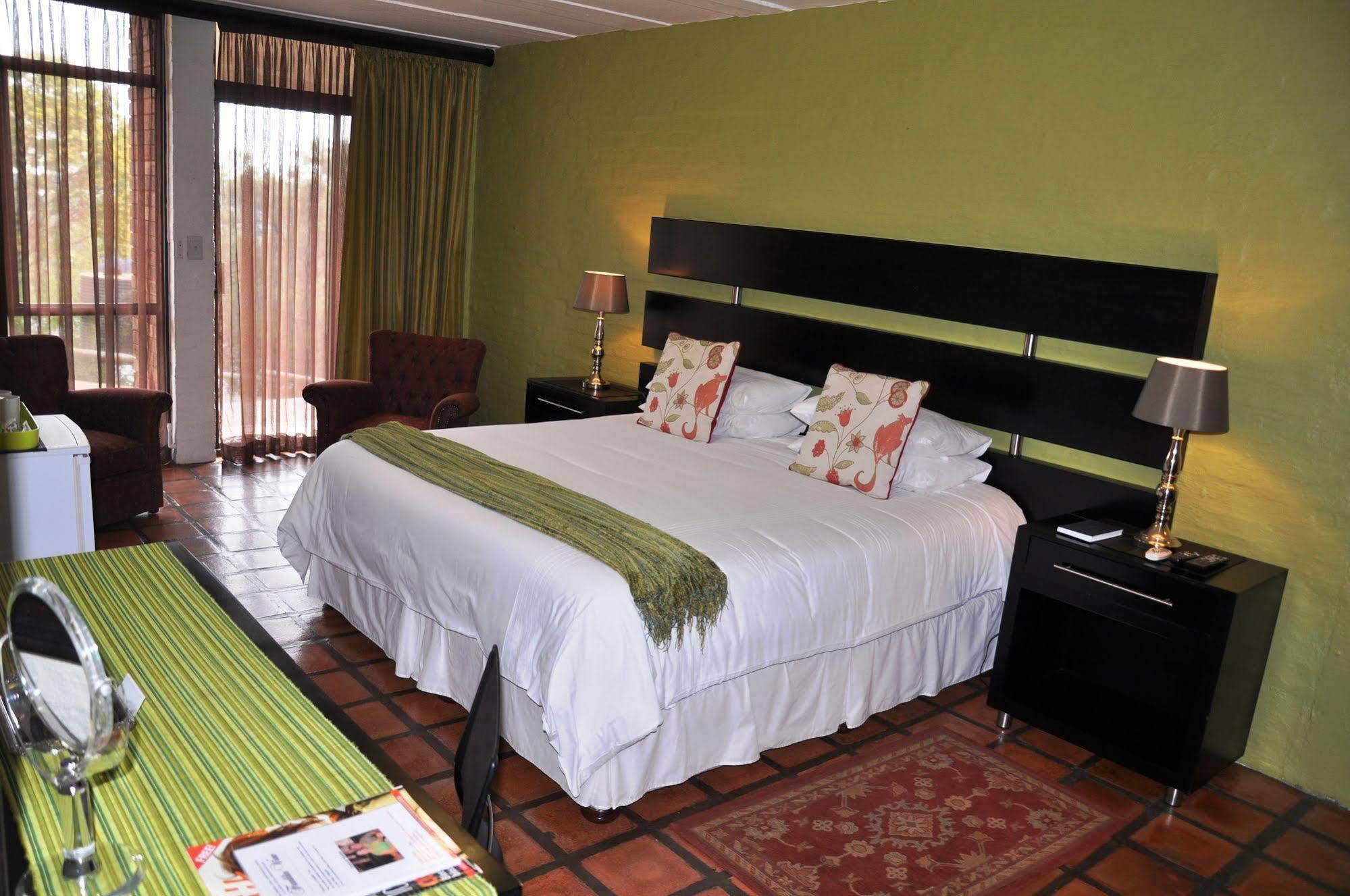 Franklin View Guesthouse Bloemfontein Bagian luar foto
